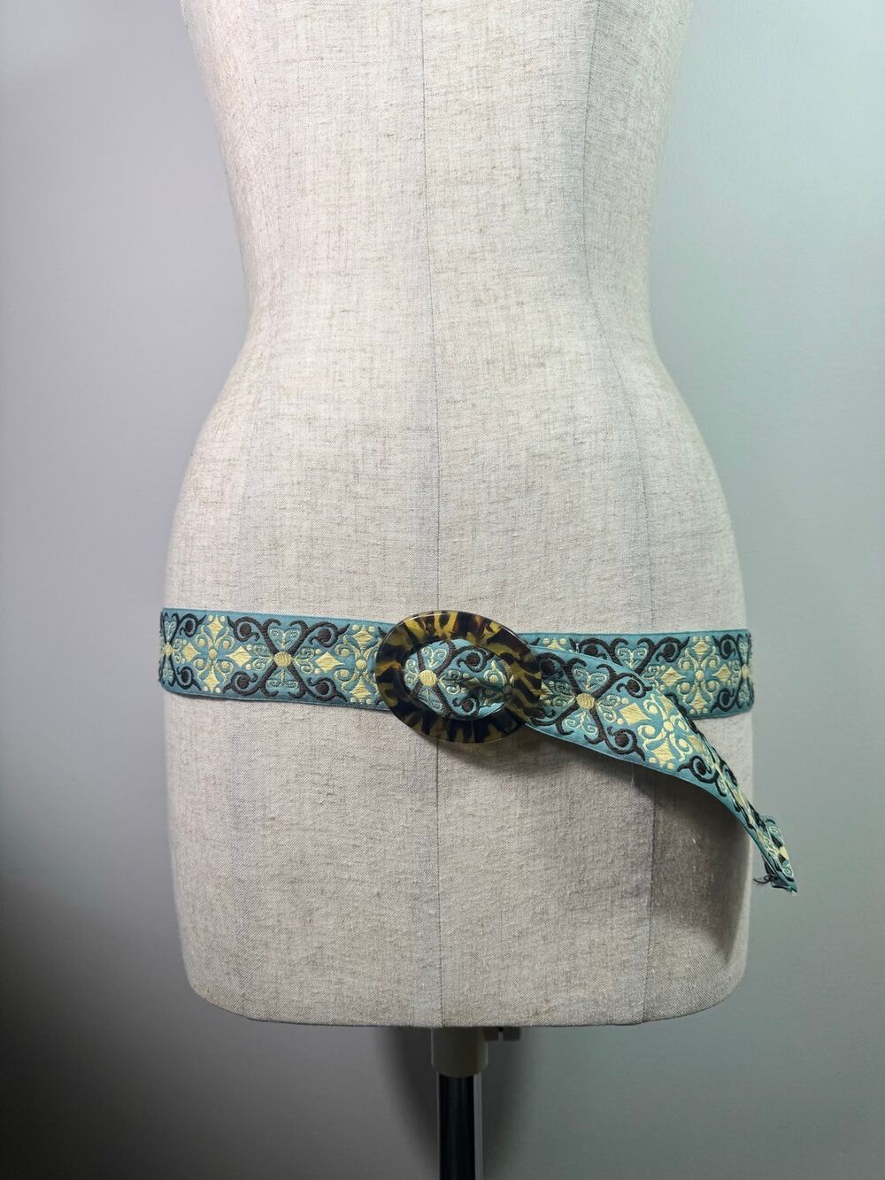 The Button Girls Boho Embroidered Tortoiseshell Belt Size M
